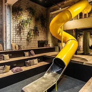 *** Hotel Upstairs Belgium