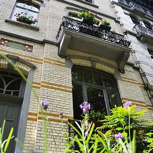 Des Roses Voltaire Bruxelles
